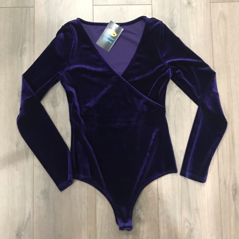 SOLD WOMENS velvet bodysuit NWT